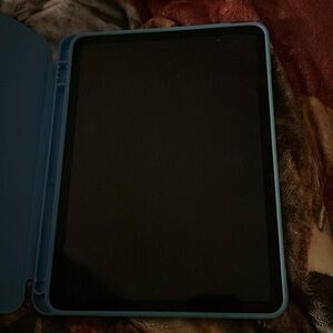 I am selling my iPad Air 10.9 inch it has WiFi with 64 gb. The color is blue.